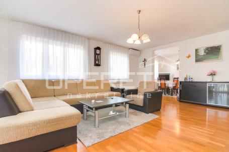 PRODAJA, KUĆA, VELIKA GORICA, GAJEVA, NKP: 325m2, parcela: 857m2
