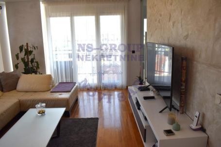 Odličan trosoban stan na Novom Naselju