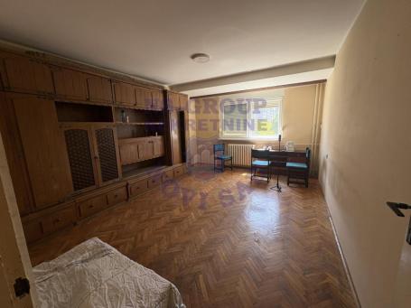 Dvosoban stan kod Železničke stanice 