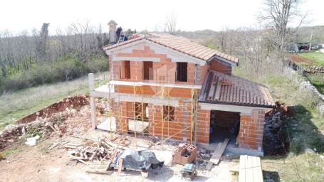 Poreč, okolica, vila s bazenom na rubu naselja