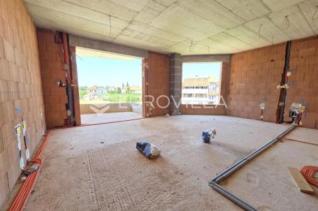 Pula, Valdebek, Moderan penthouse u novogradnji s garažom, 120 m², mirna rezidencijalna zona