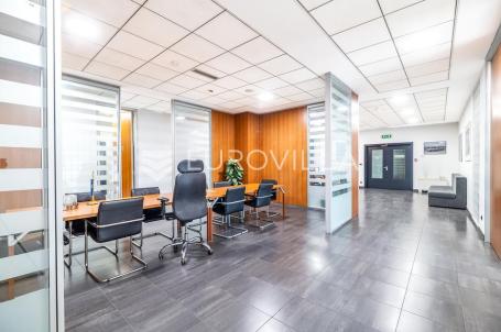 Zagreb, Žitnjak, poslovni prostor uredske namjene 530 m² na 2. katu poslovne zgrade