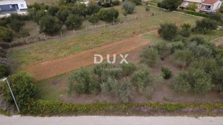 ZADAR, POLIČNIK – Baugrundstück 2.166 m², Ausgezeichnete Lage