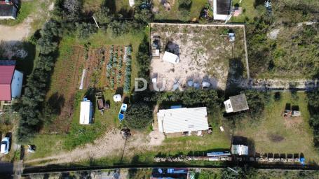 ZADAR, SUKOŠAN – Građevinsko zemljište 300 m od mora
