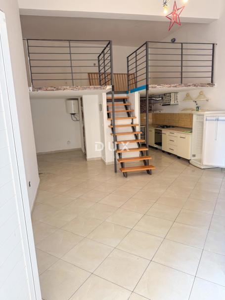Labin, centar, poslovni prostor, 38m2