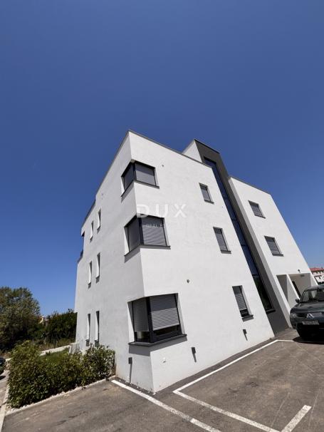 Zadar, Sukošan, trosobni stan, 118,39 m², dvoetažni, dizalo