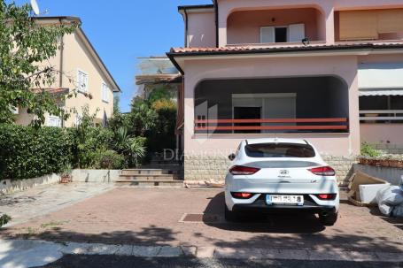 Moderna dvojna kuća u blizini centra Poreča – spoj udobnosti, kvalitete i izvrsne lokacije