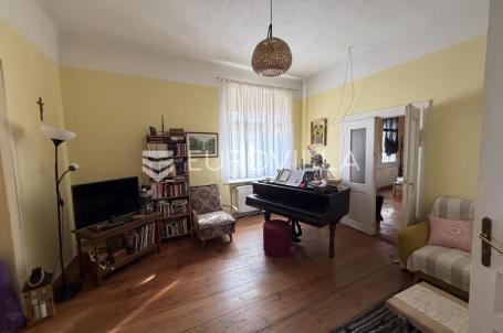 Đakovo, autentična kuća od 150 m² na parceli od 989 m²