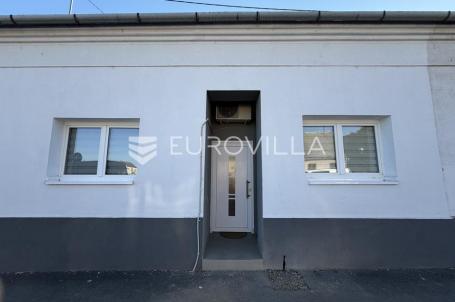 Đakovo, Centar, stan u kući 61 m²