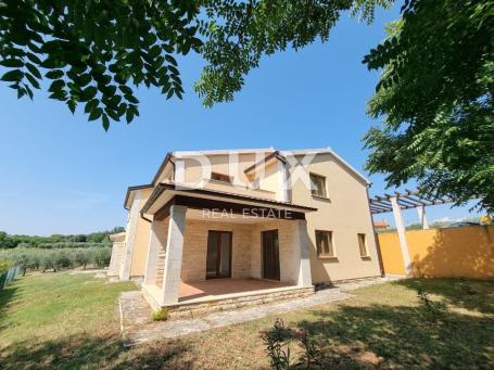 Poreč, Kaštelir, dvojna kuća, 121 m2, roh-bau, pogled na more