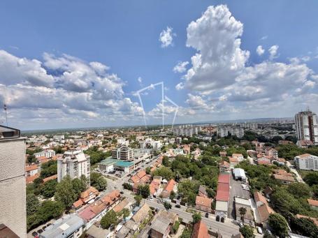 Zemun, Gornji grad, 43m2, sa tearasom od 30m2 ID#15164
