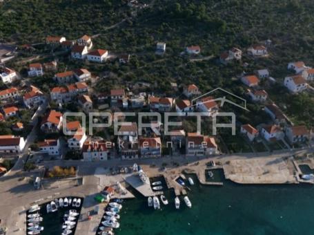 Otok Kaprije, građevinsko zemljište, 636 m2