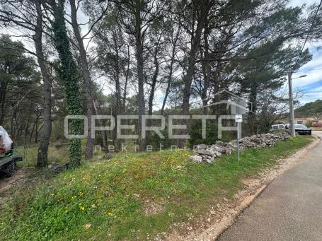 Građevinsko zemljište 1009 m² u Dubravi
