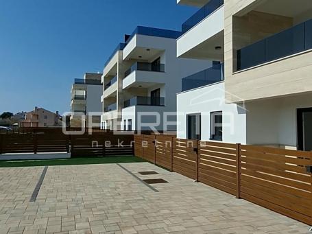 USELJIVO! Privlaka/Zadar - Penthouse E004, 70m od mora