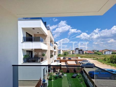 USELJIVO! Privlaka/Zadar - Penthouse A102, 70m od mora