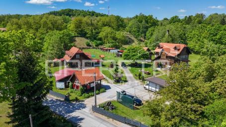 PRILIKA ZA INVESTICIJU, KARLOVAC-OKOLICA , BRODARCI (SOPG), 5132m2. 