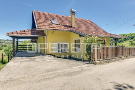 PRODAJA, KUĆA ZA ODMOR  OD 103 m2 + AUTOHTONA HRASTOVA KUĆA NA PARCELI OD 694 m2