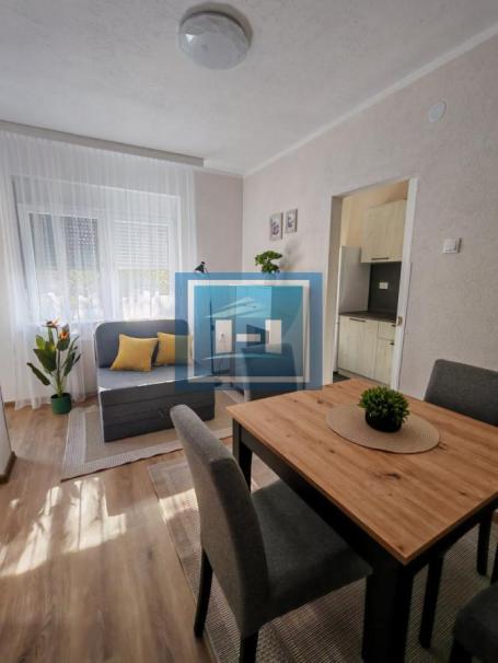Potpuno renoviran stan na odličnoj lokaciji