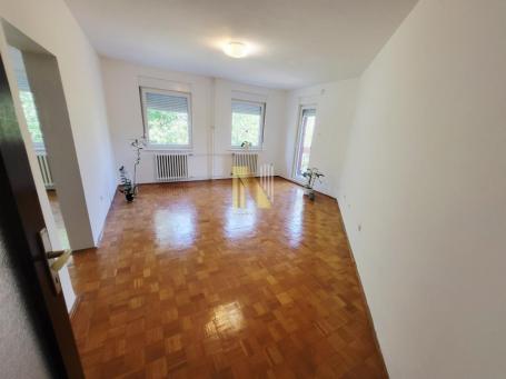 Komforan trosoban stan na prelepoj lokaciji, Novo Naselje