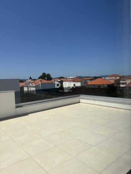 Zadar, Sukošan, trosobni stan, 216.51 m2, penthouse, dizalo