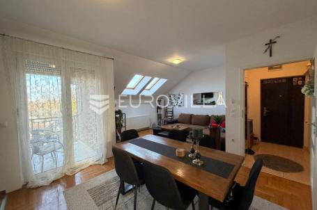 Đakovo, svijetao i praktičan dvosoban stan 51 m²