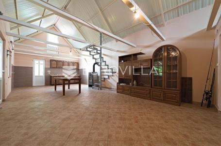 Petrijevci, Nehaj, vikendica s pogledom na Dravu, terasa s roštiljem i 722 m² okućnice