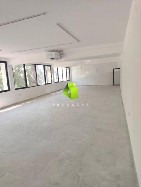 Renoviran poslovni prostor u Mašinskoj ID#8654