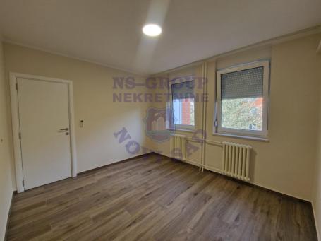 575756-Novo Naselje, kompletno renoviran!