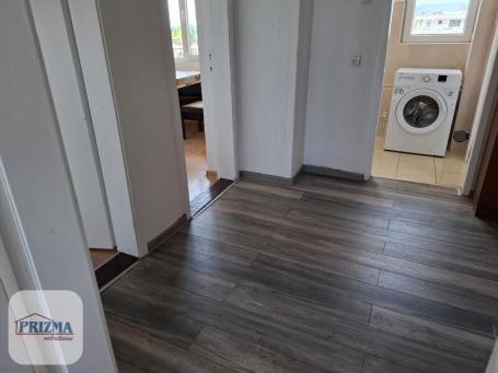Stan 60m2+terasa 5m2+garaža 24m2 sa strujom. Moguće plaćanje 10000 eura na 48 rata bez kamate