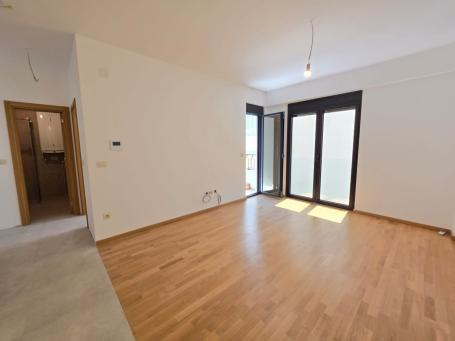 Prodaja novog jednosobnog stana 42 m² na atraktivnoj lokaciji – Rozino, Budva