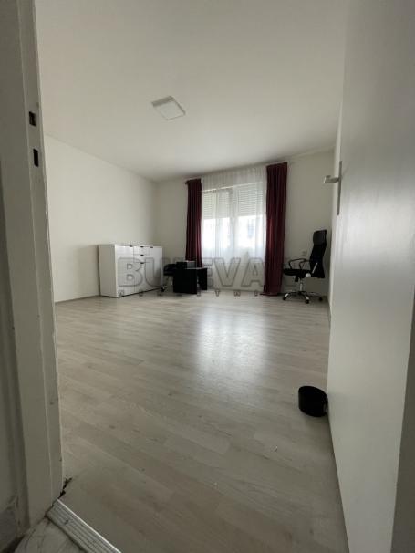 Izdaje se jednosoban stan na Paliluli u blizini Difa-a, 35m2!