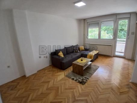 Izdaje se dvosoban namešten stan, 54m2, Zona III