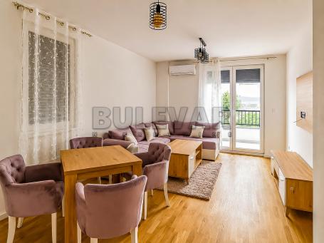 Izdaje se nov, lux stan na Panteleju, 47m2