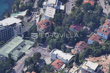 Opatija, dva uređena jednosobna stana u staroj villi
