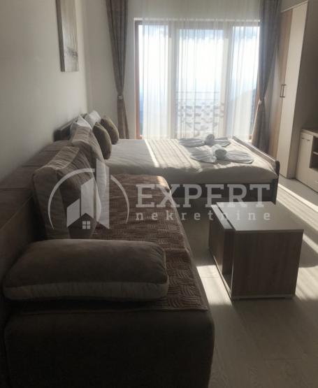 Odličan apartman-studio, 25m2, prvi sprat, Kopaonik, kompleks Milmari