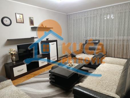 Izdaje se odličan, dvoiposoban stan kod Gradske bolnice, 67m2