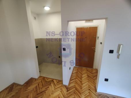 Garsonjera na Socijalnom kompletno renovirana 