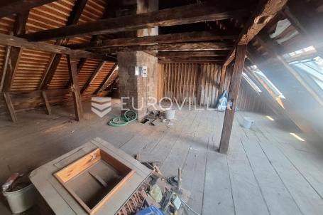 Karlovac, Zvijezda, stan 105 m², centar grada