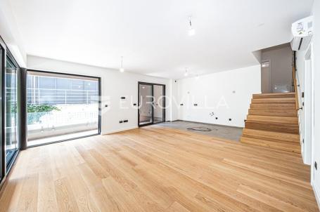 Zagreb, Jelenovac, ekskluzivni četverosobni stan, 145 m²