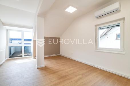 Zagreb, Sesvete, poslovni prostor, 4 prostorije, terasa, parking, 150 m²