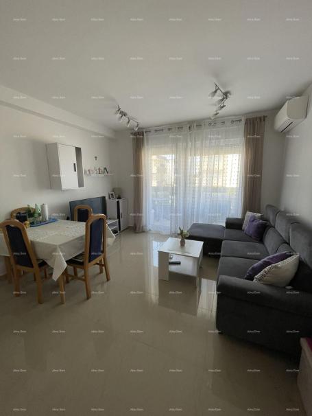 Stan Pula – moderan i potpuno namješten stan 44 m2 u novogradnji s prostranom terasom