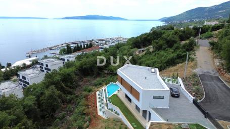 OPATIJA, IČIĆI - moderna vila s bazenom na jedinstvenoj poziciji samo 200m od plaže Ičići, blizina M