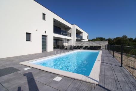 KRK, BRZAC - DVOJNA VILLA S POGLEDOM NA MORE