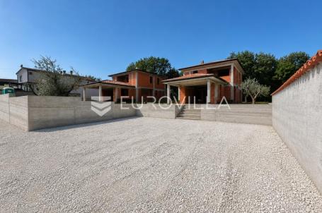 Istra, okolica Poreča, Roh, bau vila s bazenom, 4 km od mora