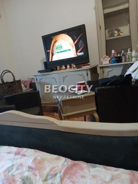 Zemun, Altina, Ugrinovački put 22. deo, 3.0, 72m2, 150000EUR