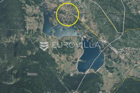 Štikada, autentično imanje u Parku prirode Velebita, 450 m od jezera