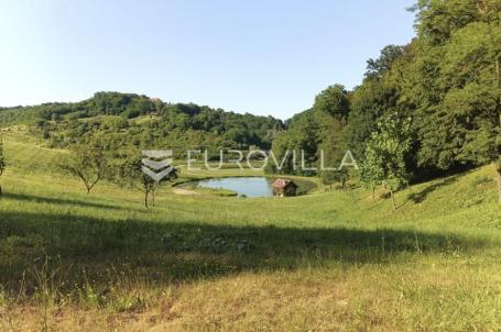 Novi Marof, Gornje Makojišče poljoprivredno imanje površine 29.500 m²