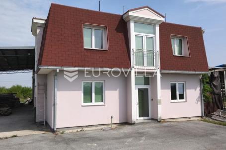 Našice, poslovni objekt za proizvodnu, skladišnu ili servisnu djelatnost na parceli od 8100 m²