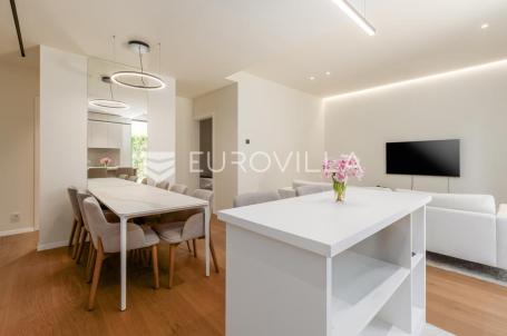 Istra, Savudrija, Petram Resort, elegantan stan u prizemlju s vlastitim vrtom