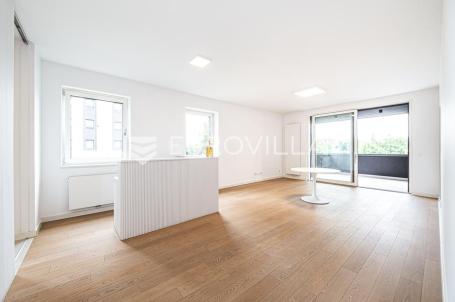 Zagreb, Heinzelova, VMD novogradnja, poslovni prostor, 4 garažna parkirna mjesta, 146,49 m²